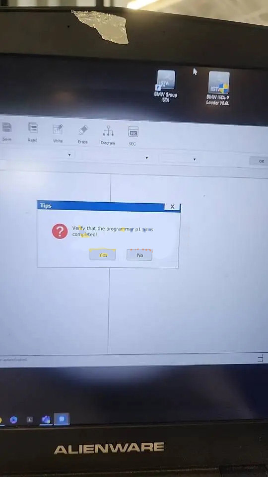 Autel XP400 PRO showing P1 pin error message on computer screen