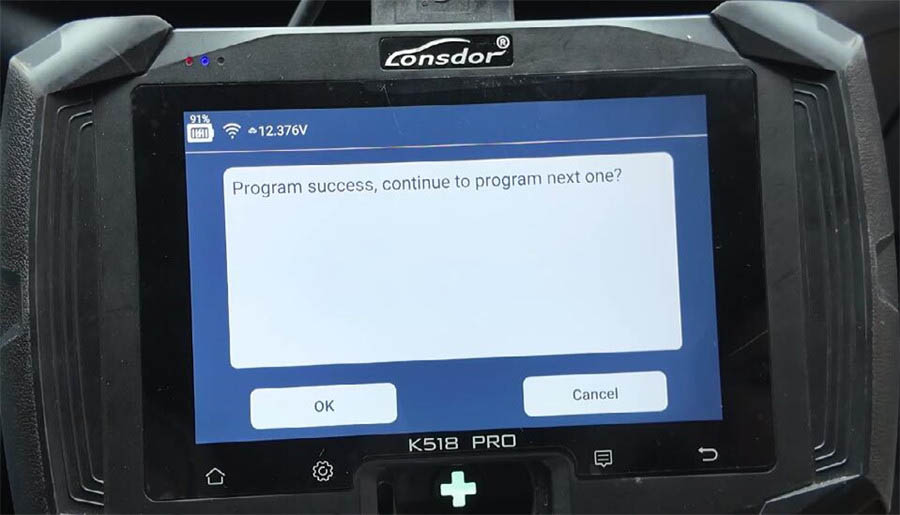 Сообщение об успешном программировании ключа на Lonsdor K518 PRO
