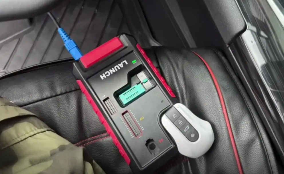 Place your new blank key into the detection slot or area on the X-PROG5 device